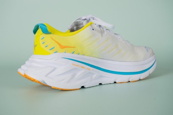 HOKA One One Experience the game-changing Clifton Edge atrás