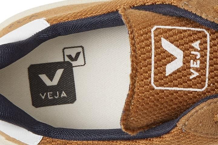 Veja V-12 label