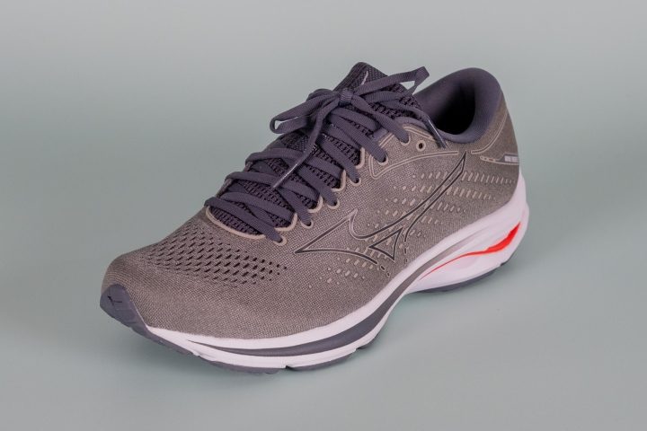 Cut in half: Mizuno Wave Rider 25 Review | RunRepeat