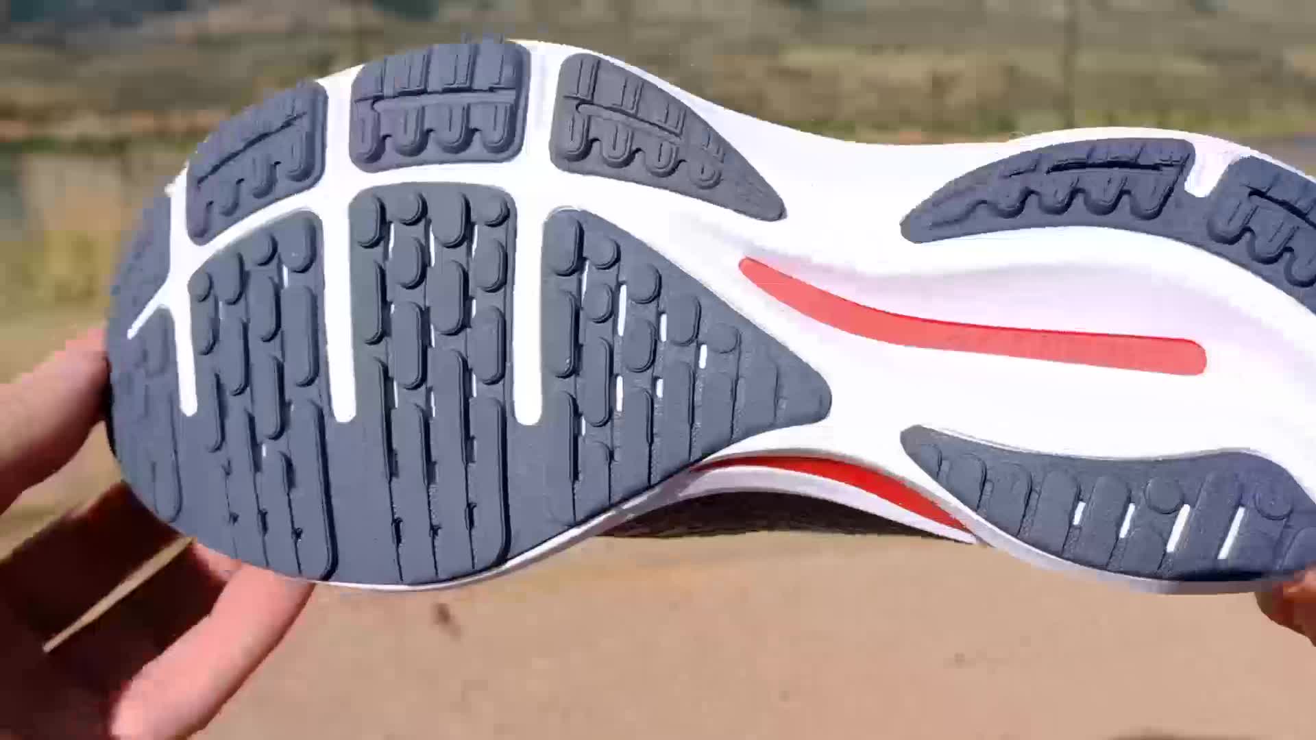 Cut in half: Mizuno Wave Rider 25 Review | RunRepeat
