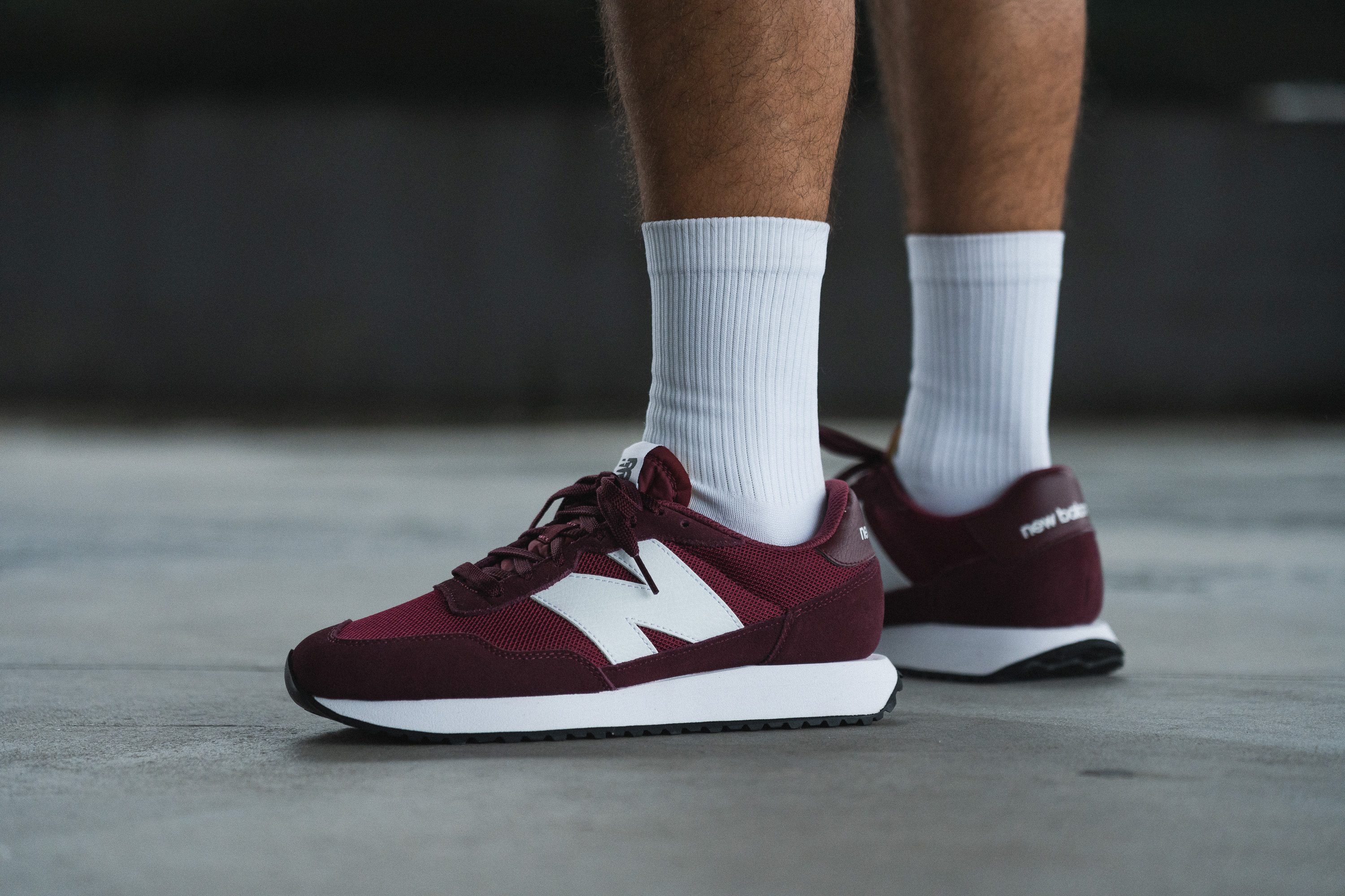 Maroon new balance women best sale