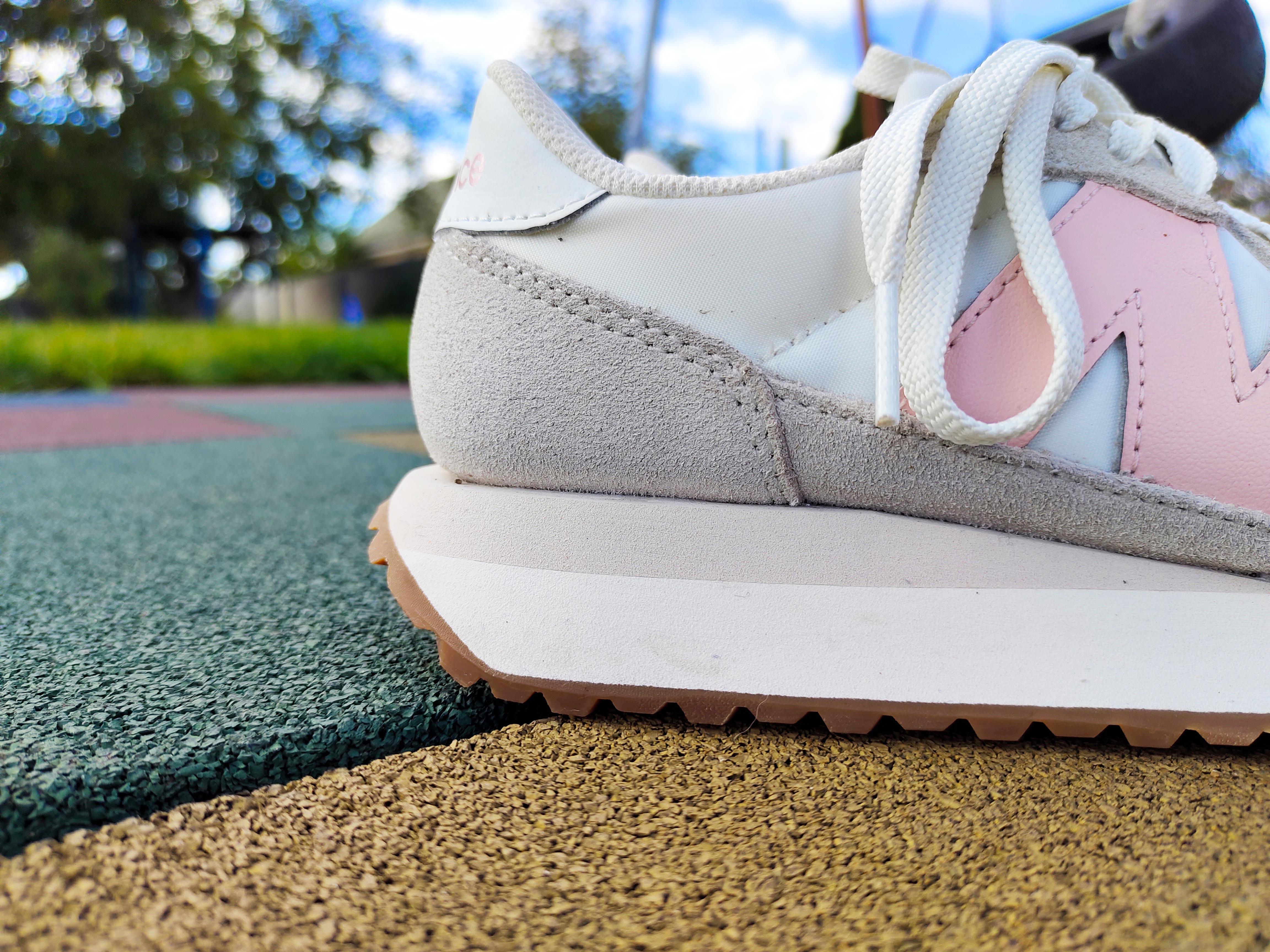 new-balance-237-midsole-slanted