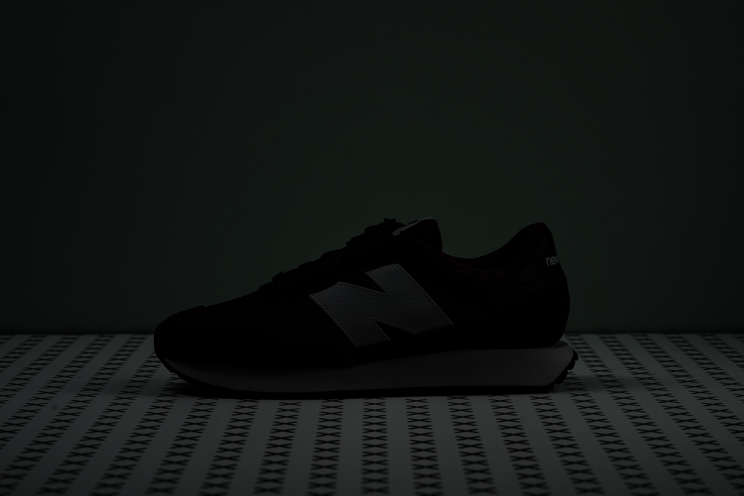 New Balance 237 Reflective elements_1