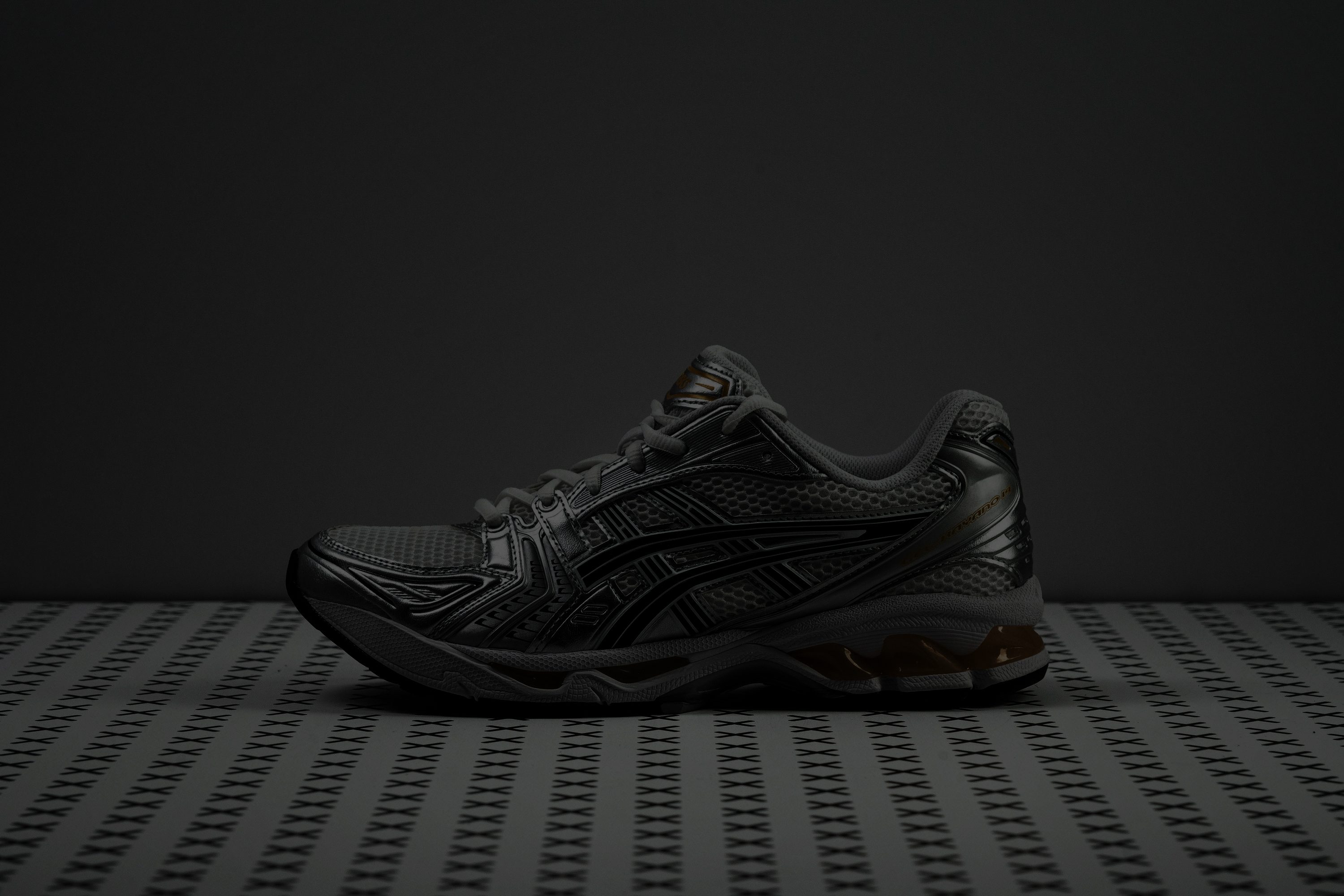 ASICS Gel Kayano 14 Elementos reflectantes_1