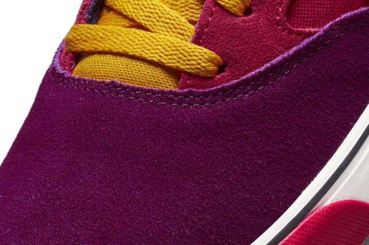 Nike SB Chron 2 suede material