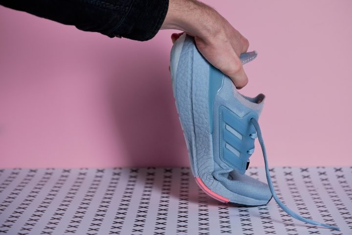 Adidas Ultraboost 22 flexión funtera