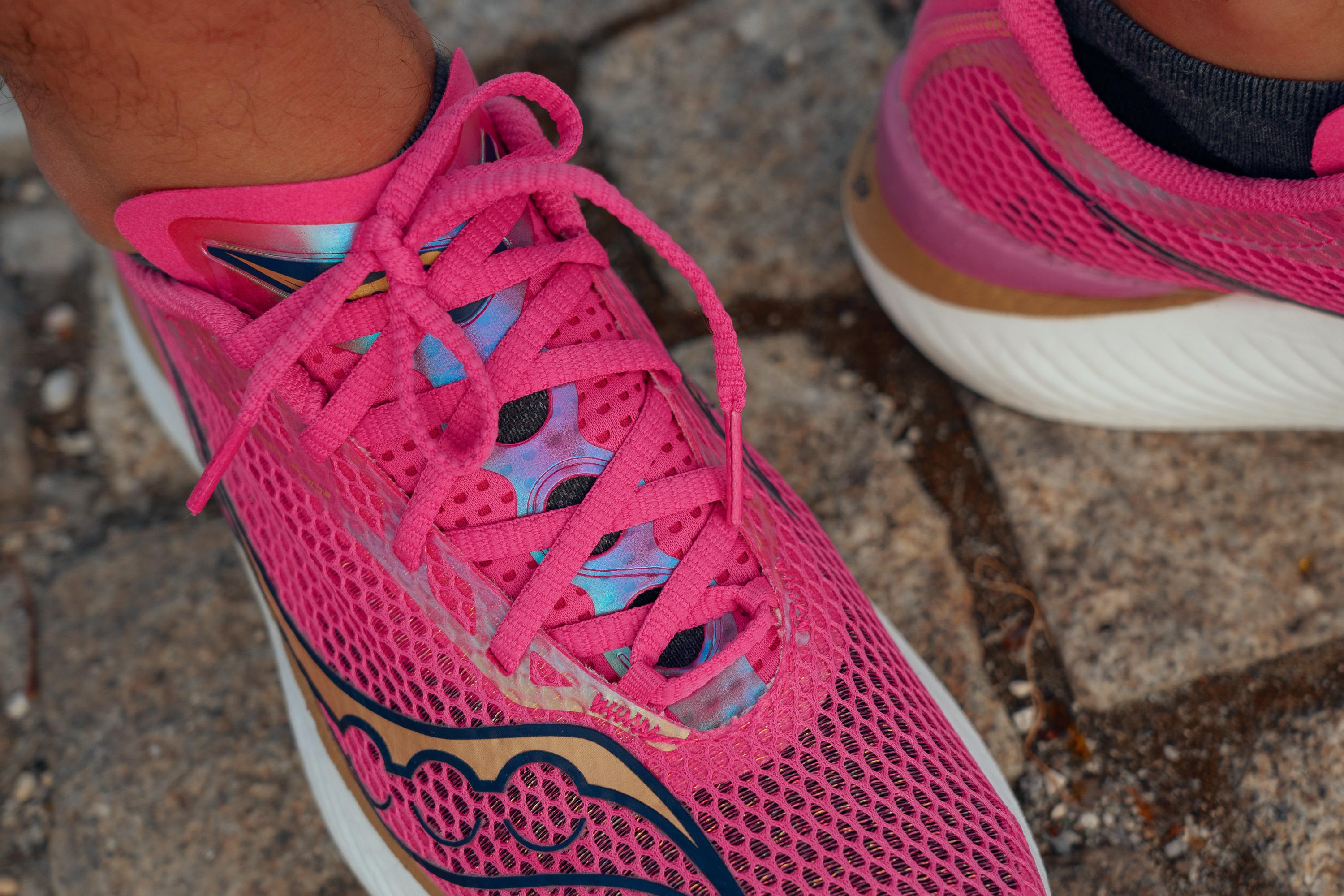 Cut in half: Saucony Endorphin Pro 3 Review | RunRepeat