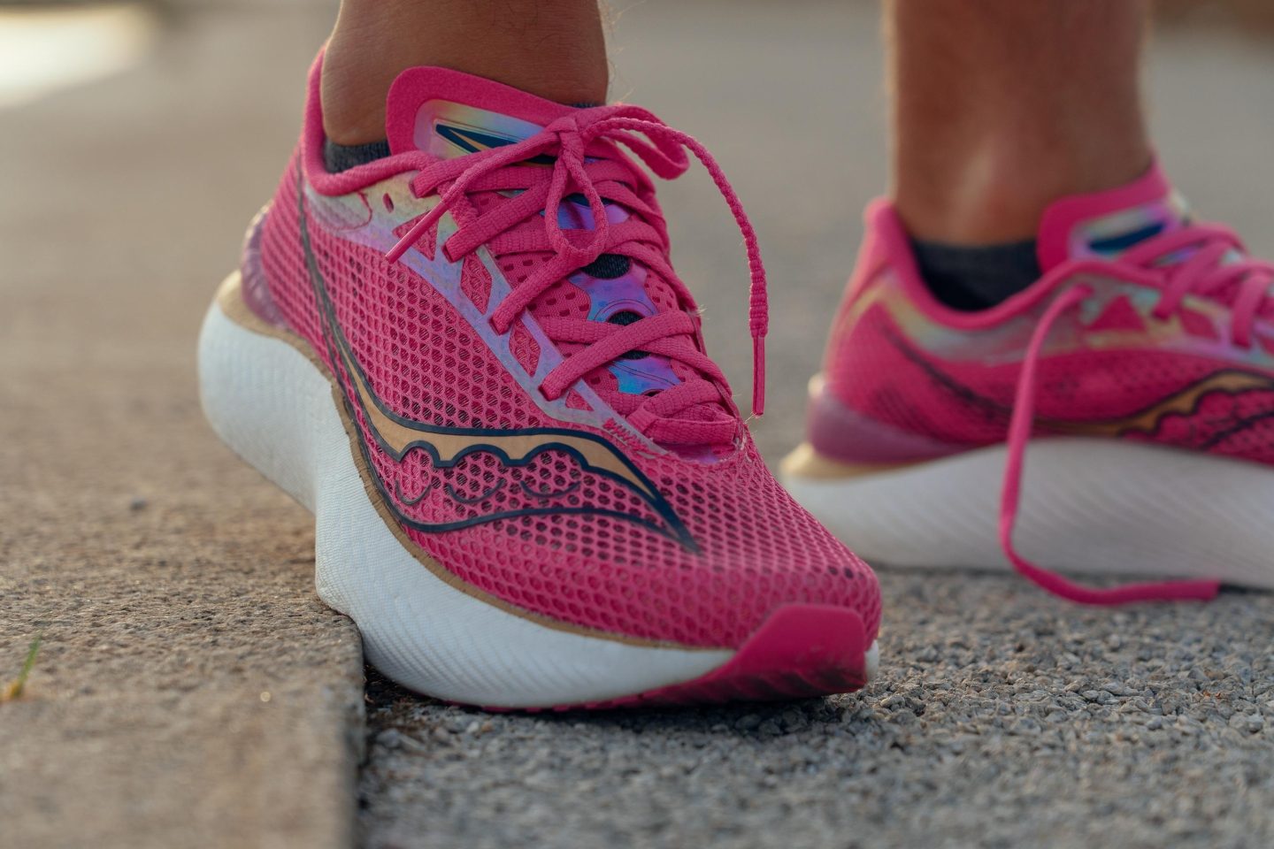 Cut in half: Saucony Endorphin Pro 3 Review | RunRepeat