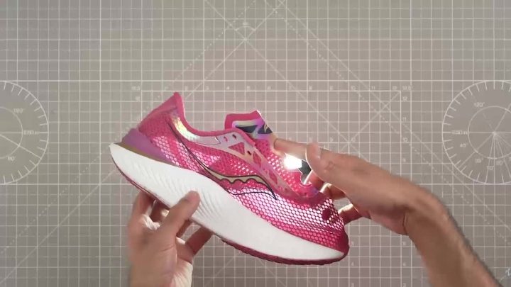 Saoucony Endorphin Pro 3 Light