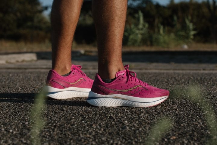 Foto de perfil de las Saucony Endorphin Speed 3