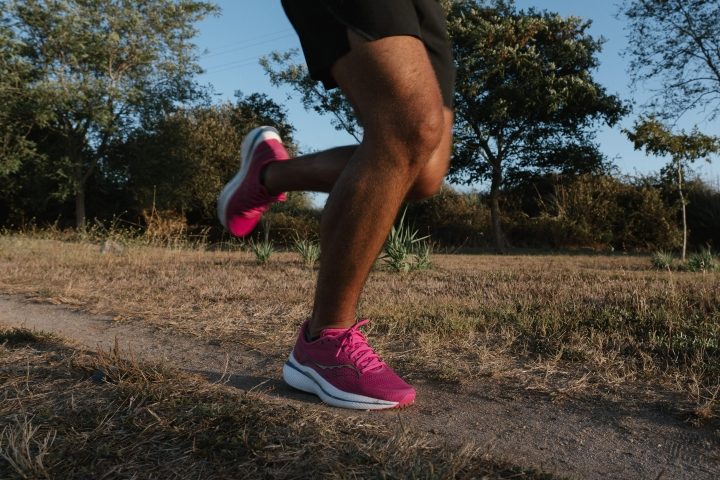 saucony brown Endorphin Speed 3 run trails