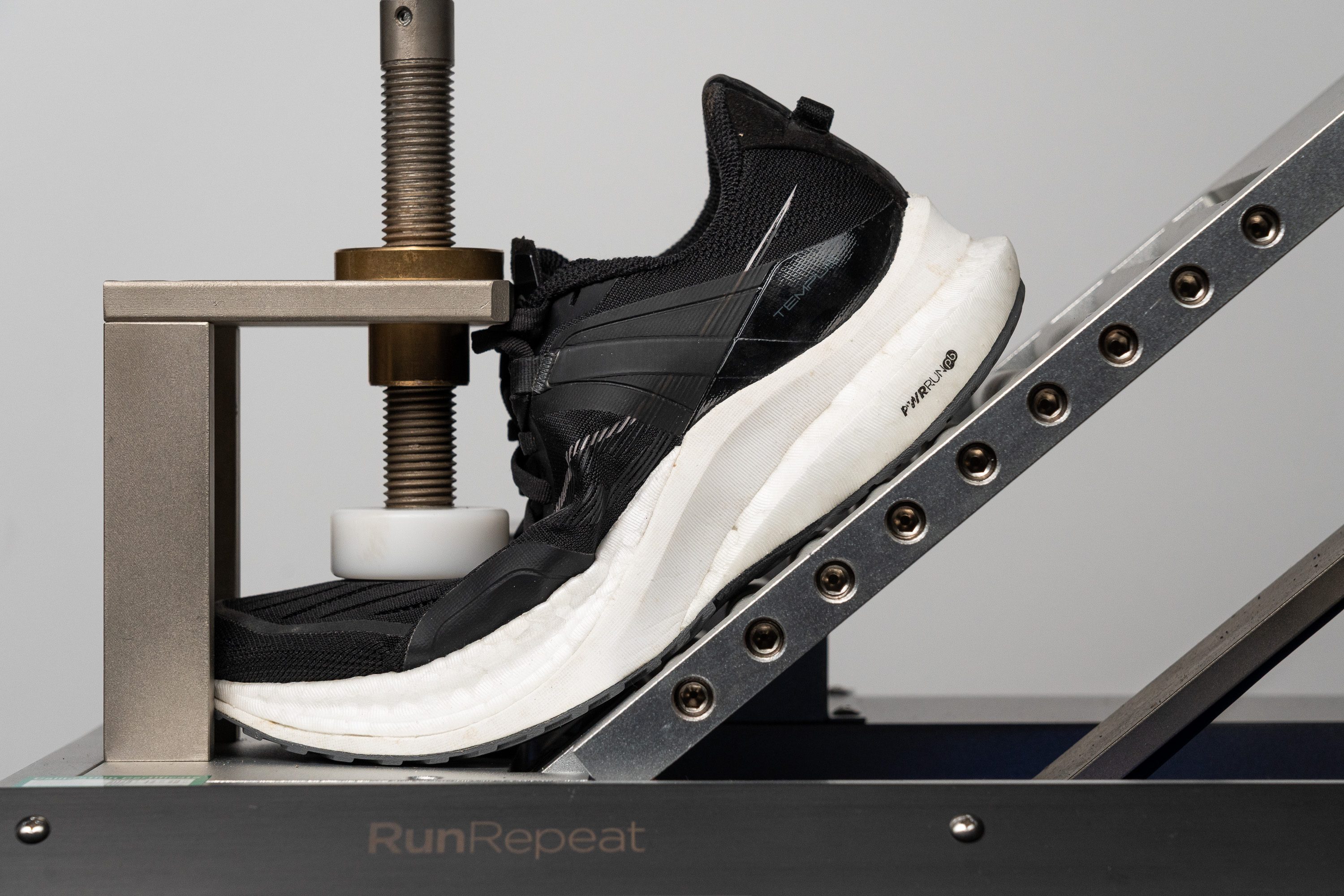 Saucony Tempus Flexibility / Stiffness