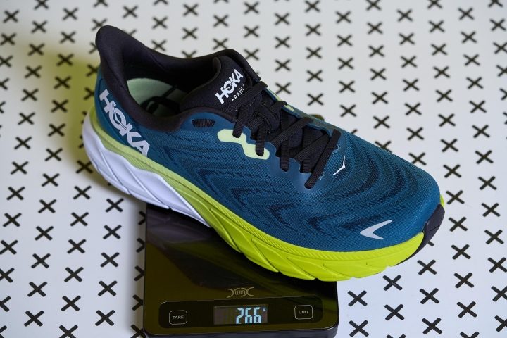 Cut in half: Hoka Arahi 6 Review | RunRepeat