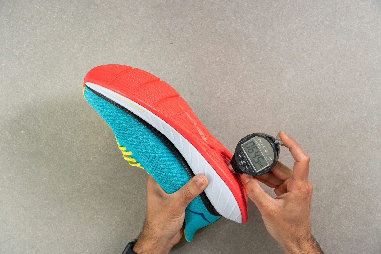 size hoka carbon x