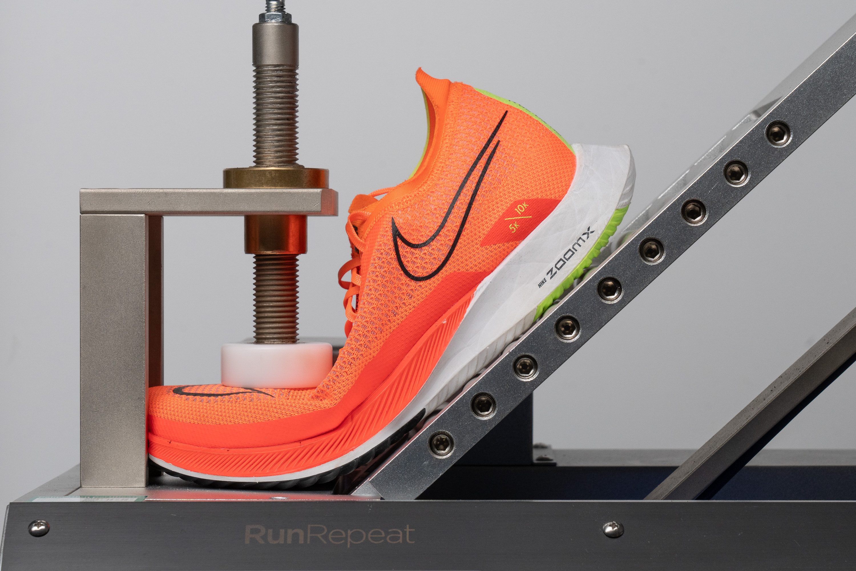 Nike ZoomX Streakfly Flexibility / Stiffness