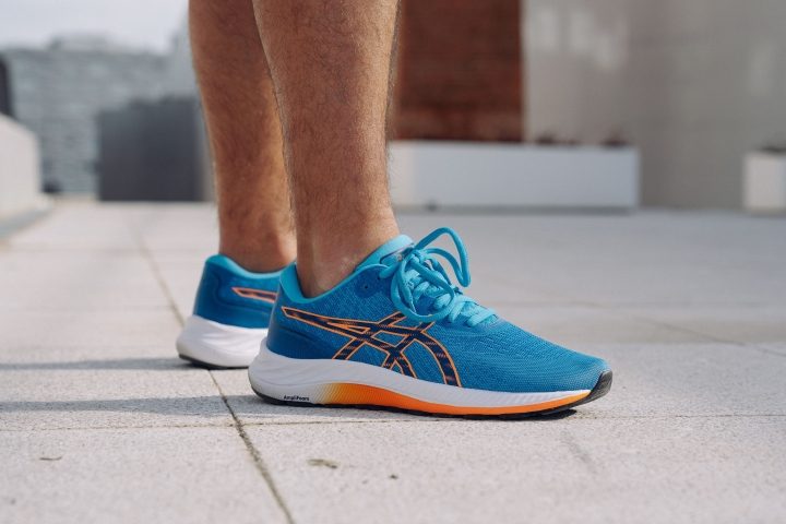 ASICS Gel Excite 9 en los pies