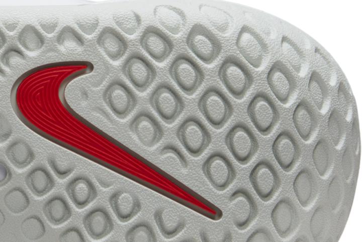 NikeCourt Zoom NXT traction