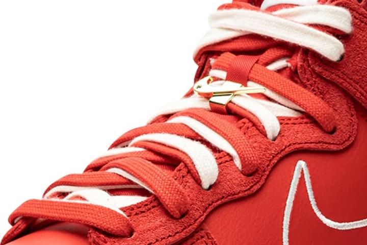 Nike Dunk High SE laces