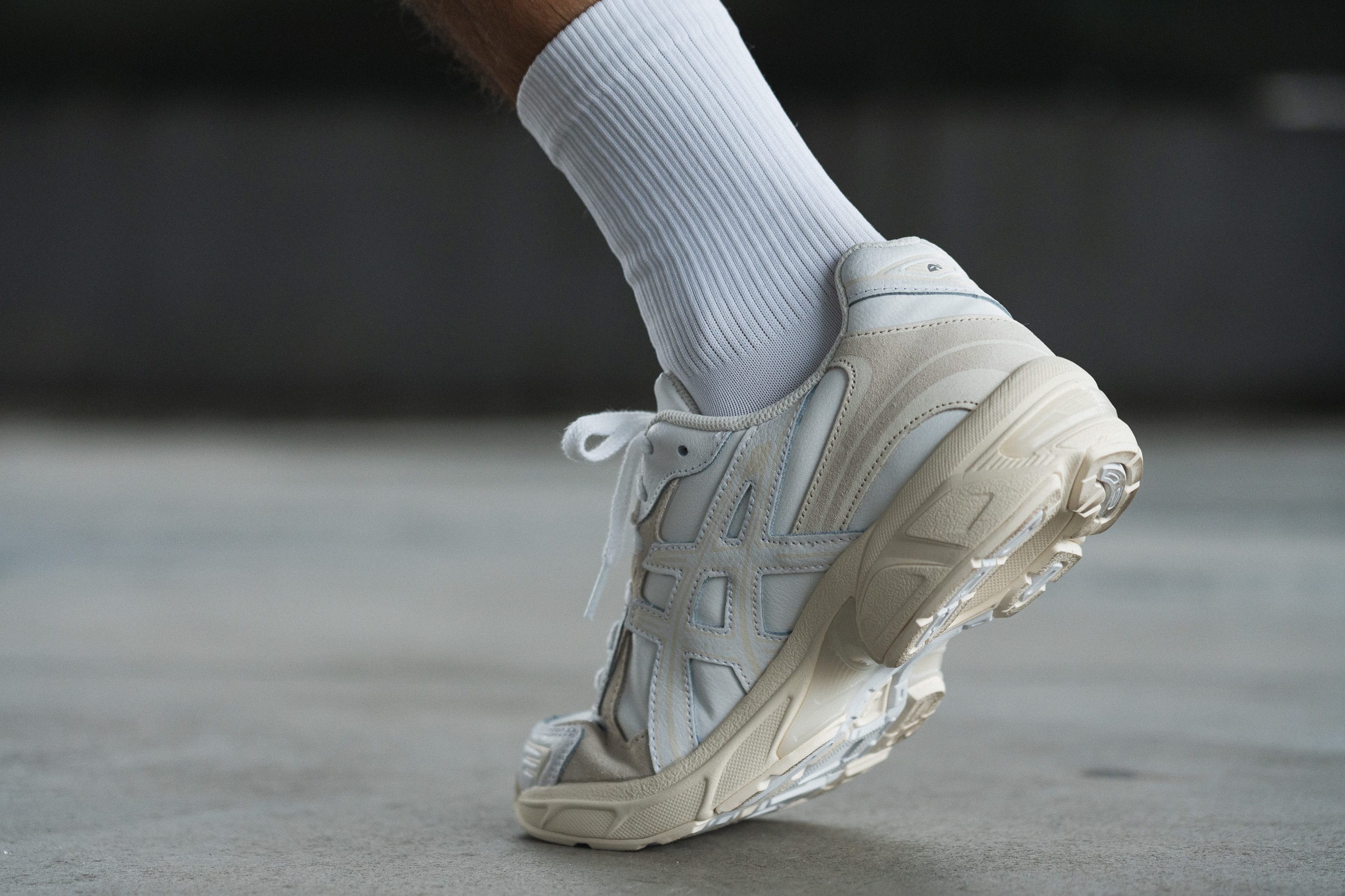 Asics gel kayano 5 og on feet best sale