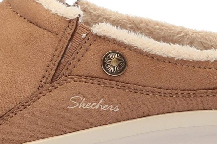 Skechers Easy Going - Latte easy-going-latte-logo