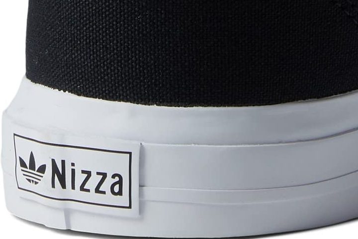 Кепка с логотипом Adventure белого цвета adidas Originals Slip adidas-nizza-rf-slip-nizza-heel-counter
