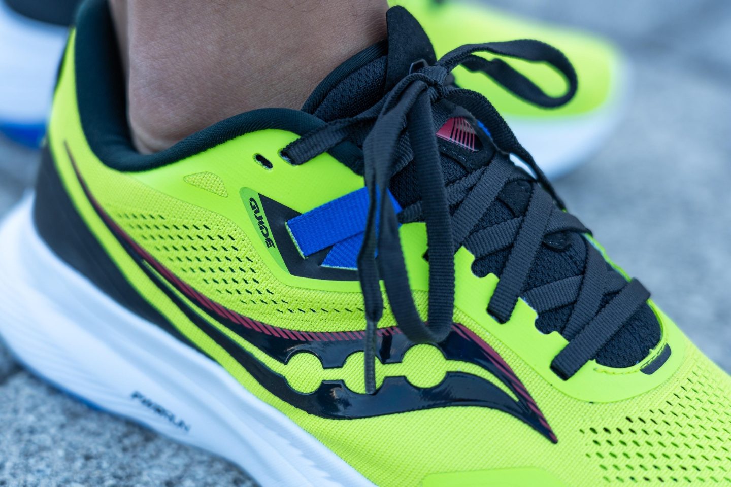 Cut in half: Saucony Guide 15 Review | RunRepeat