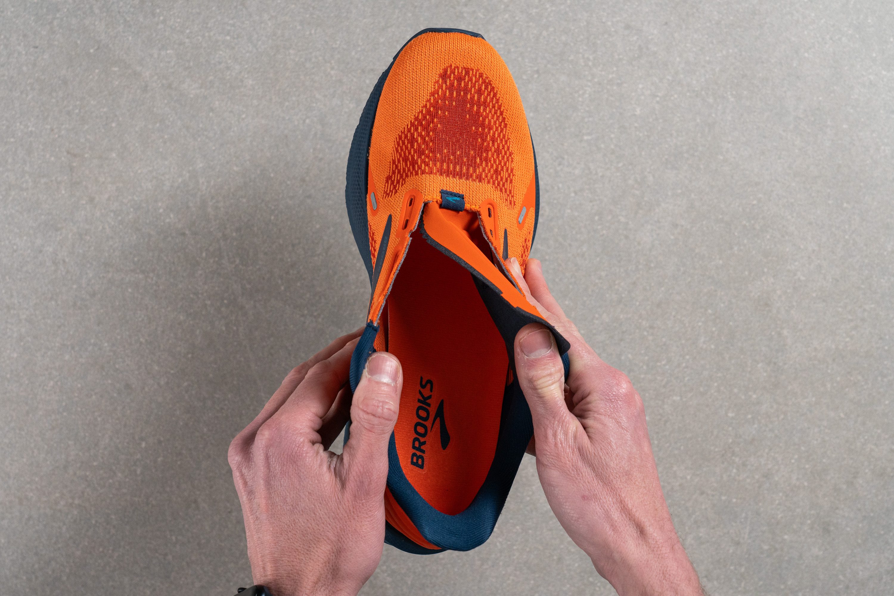 Brooks Launch GTS 9 Tongue: gusset type