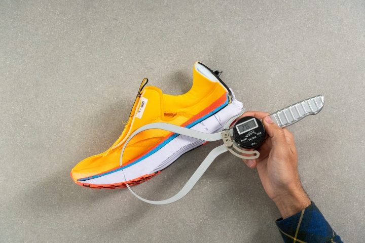 Cut in half: Saucony Axon 2 Review | RunRepeat