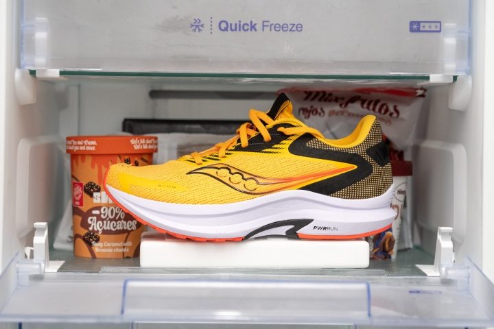 saucony-axon-2-freezer.JPG