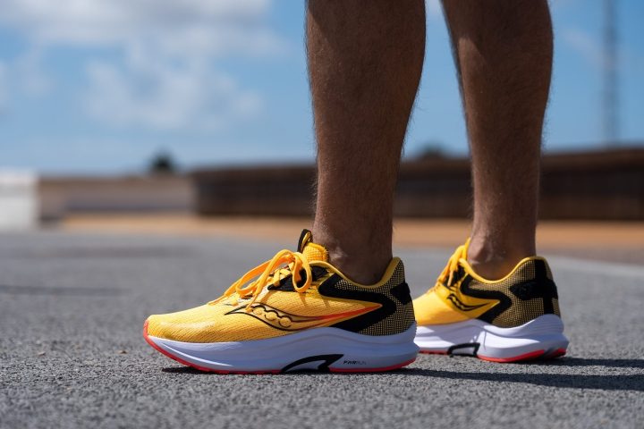 saucony axon 2 lateral