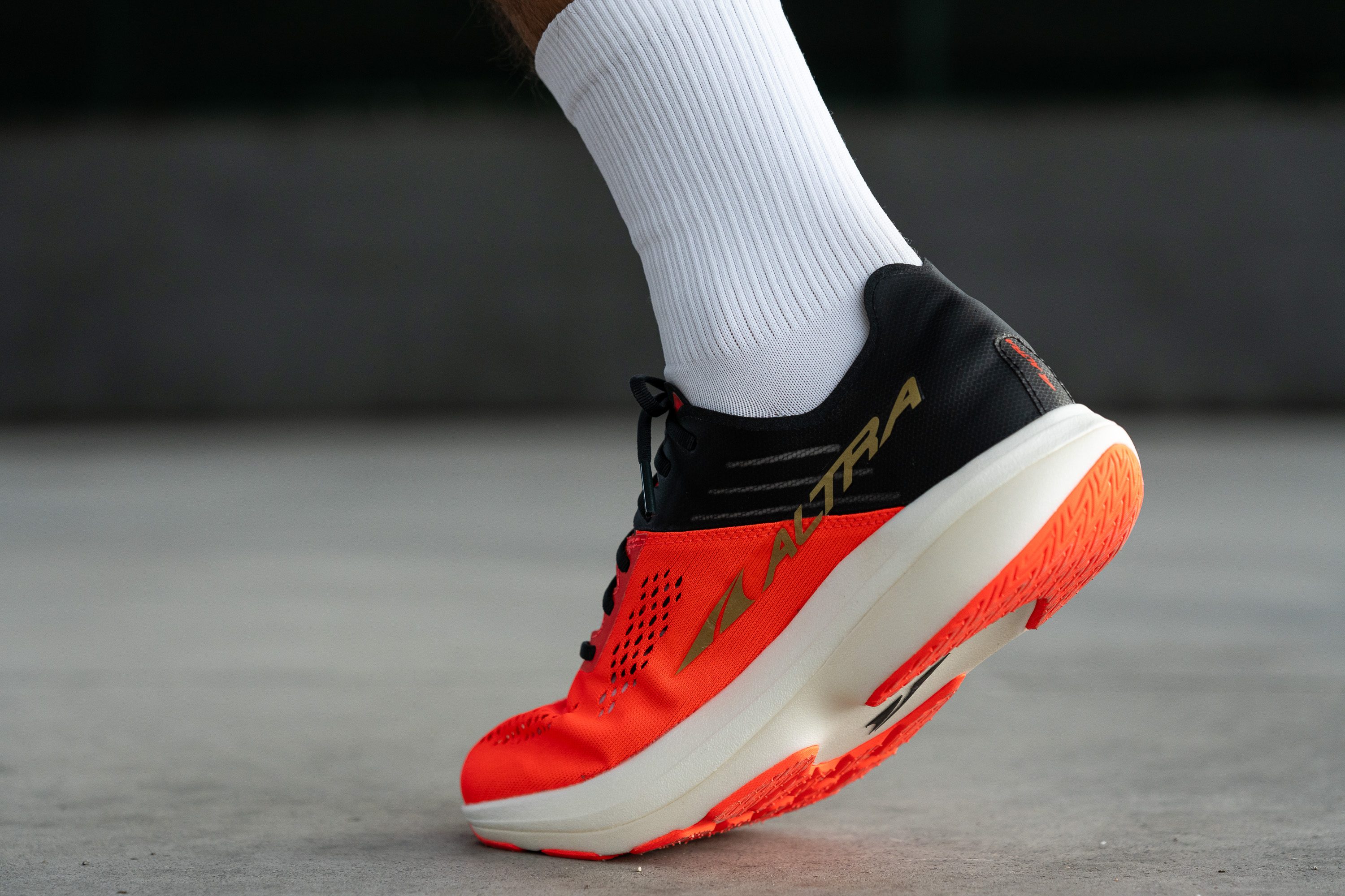 Altra Vanish Carbon Heel tab