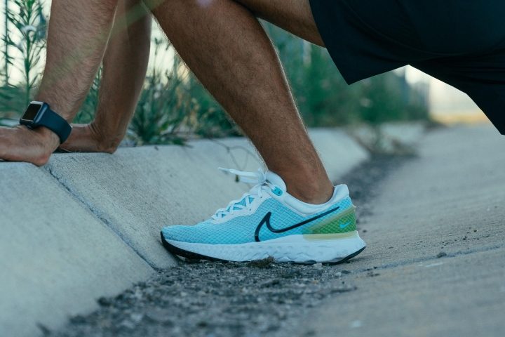 Stretching in nike react miler 3