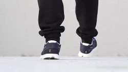 good lightweight walking shoes