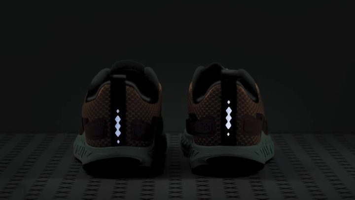 Altra%20Outroad%20 %20Reflective%20elements