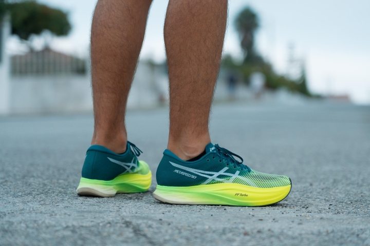 Cut in half: ASICS Metaspeed Sky+ Review | RunRepeat