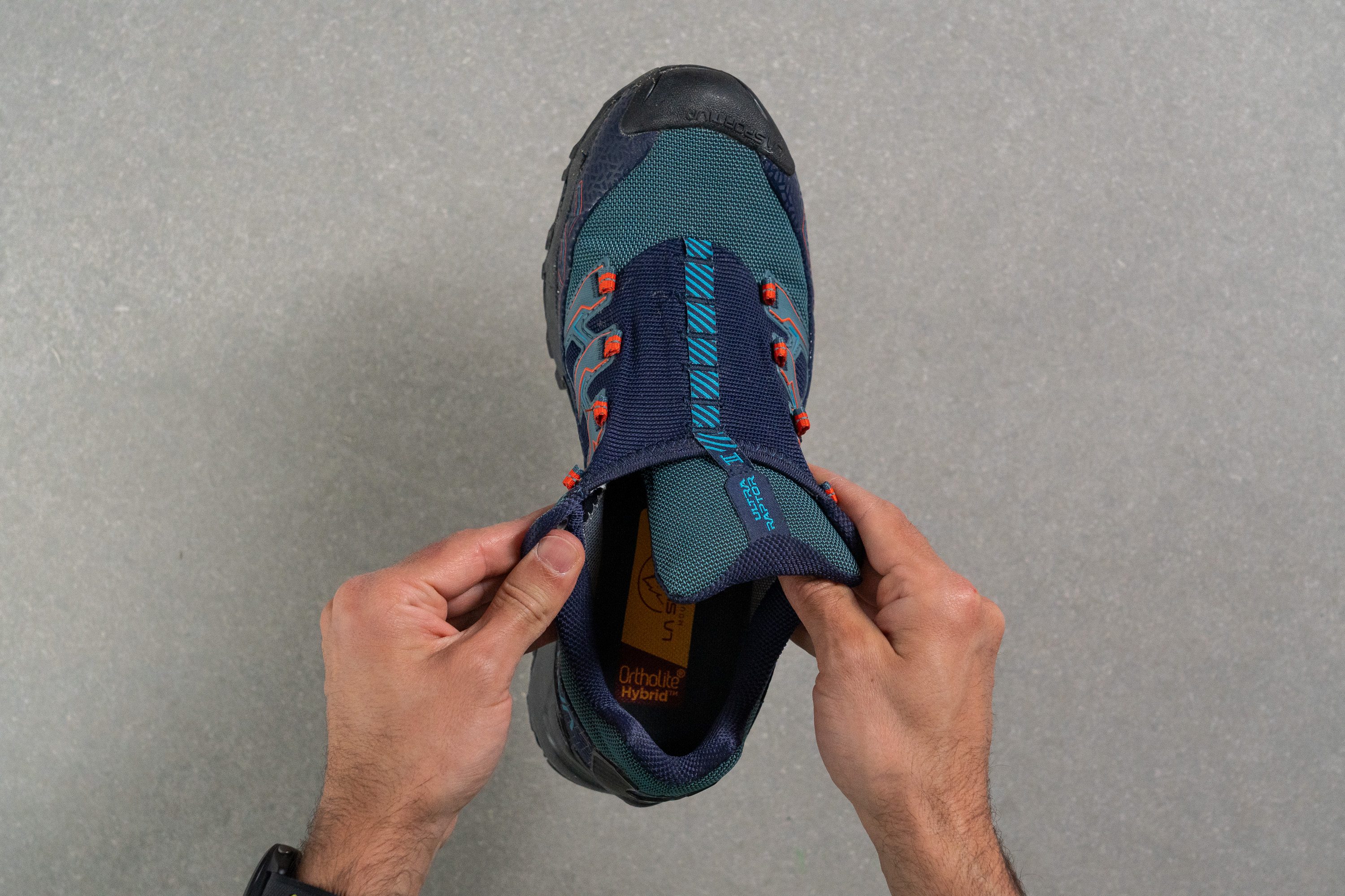 La Sportiva Ultra Raptor II GTX Tongue: gusset type