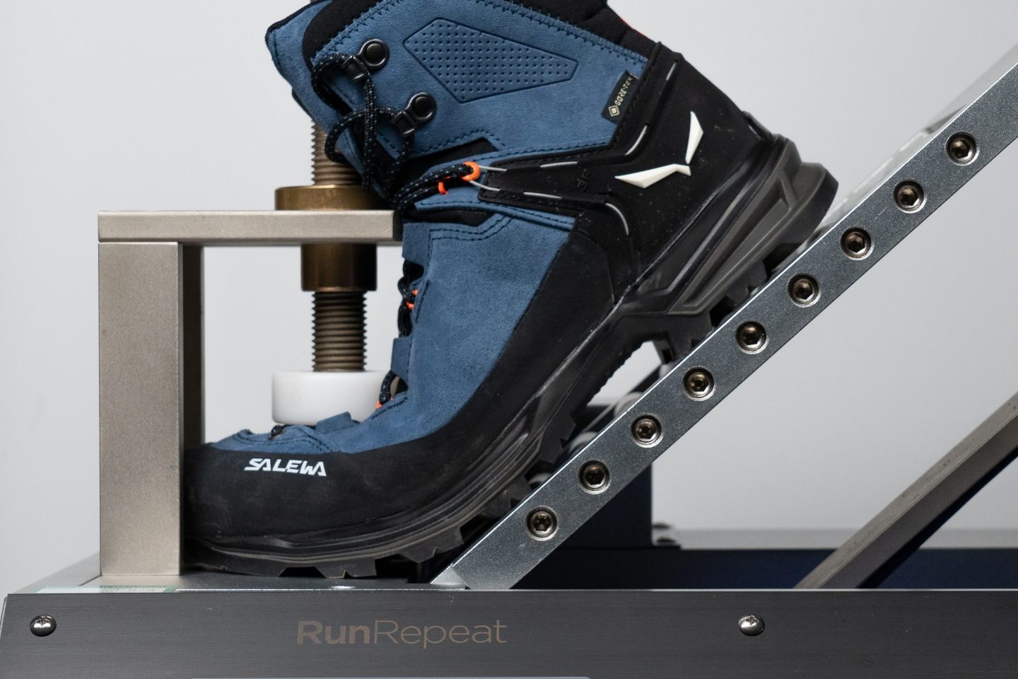 salewa mountain trainer 2 gtx