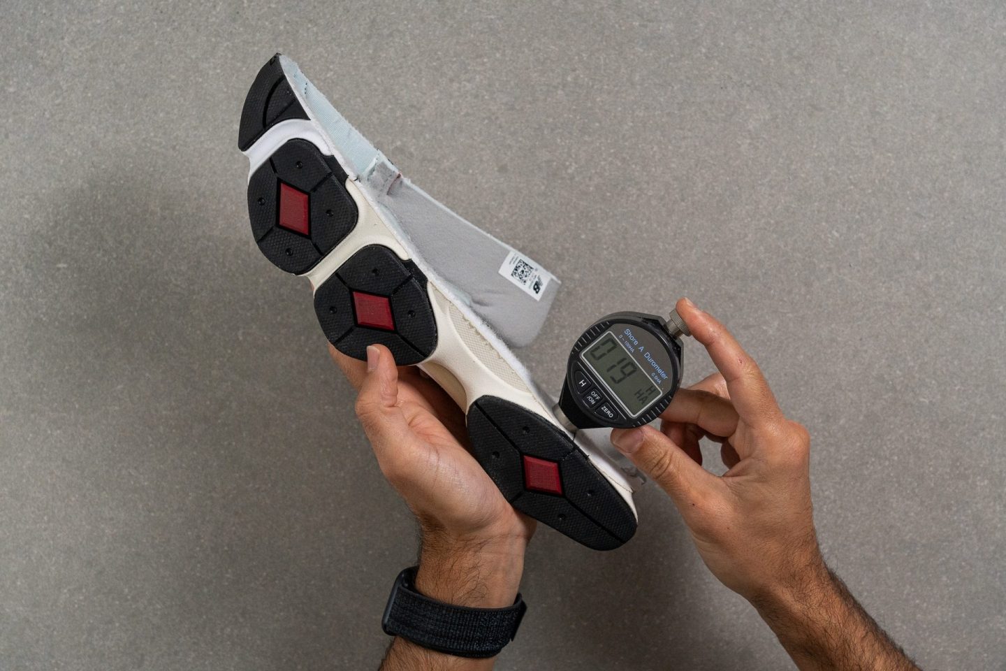 9060 new balance on feet