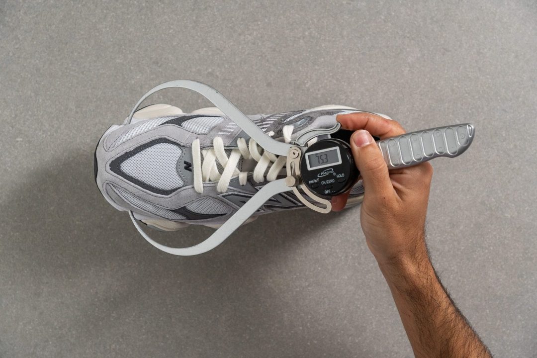 9060 new balance on feet