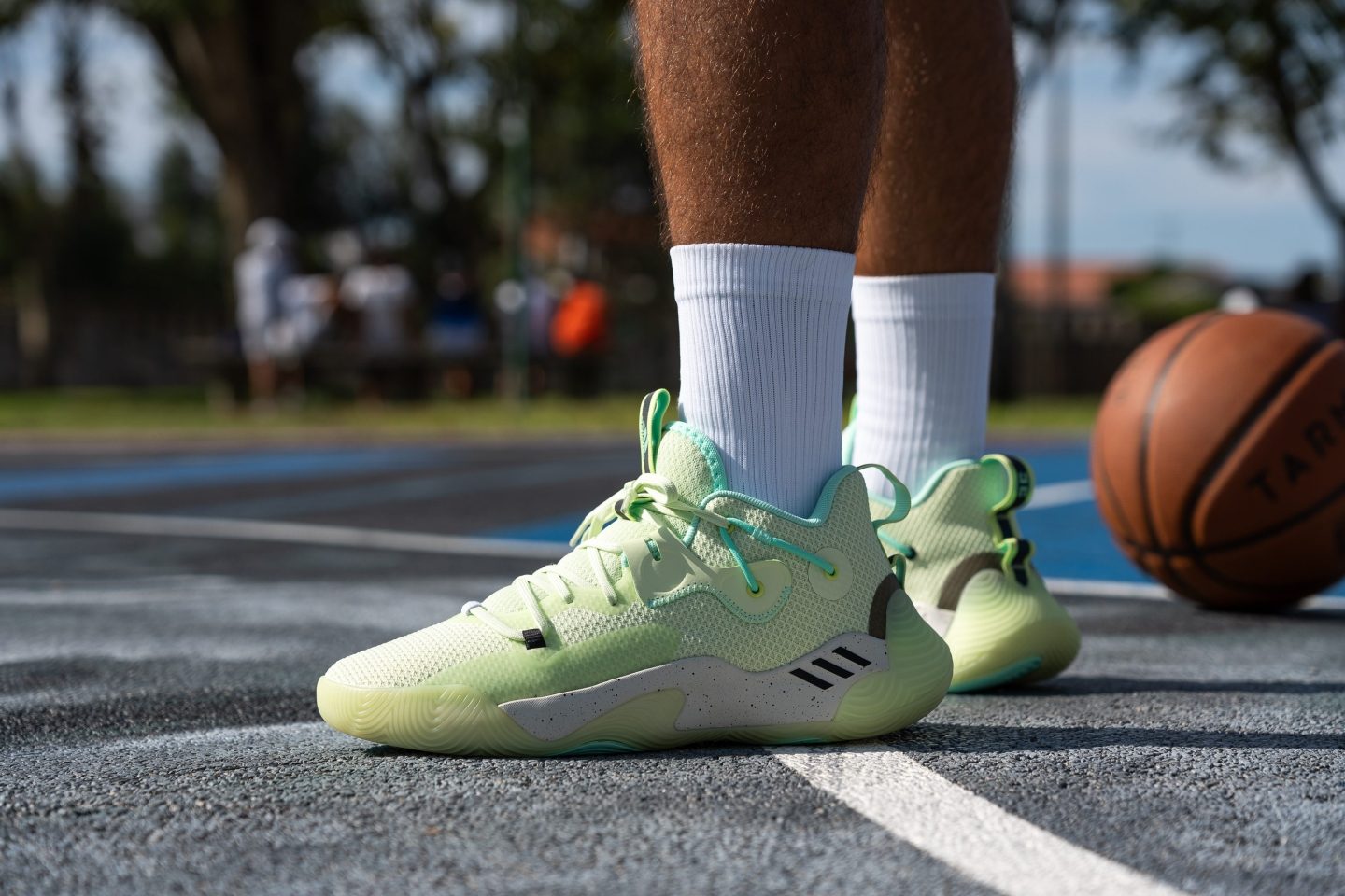 Cut in half: Adidas Harden Stepback 3 Review (2023) | RunRepeat