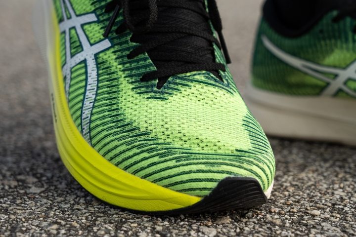 Cut in half: ASICS Magic Speed 2 Review | RunRepeat