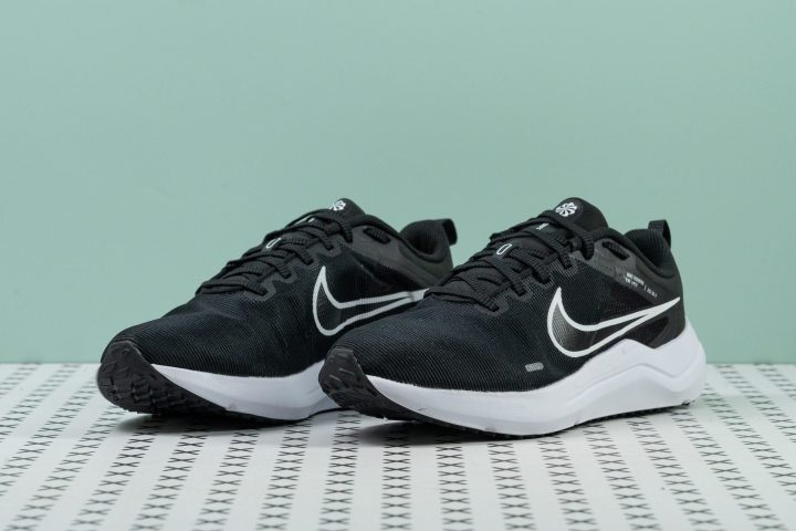 Nike downshifter vs revolution sale