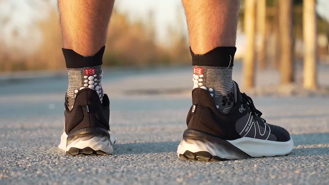 New balance fresh foam roav on feet online