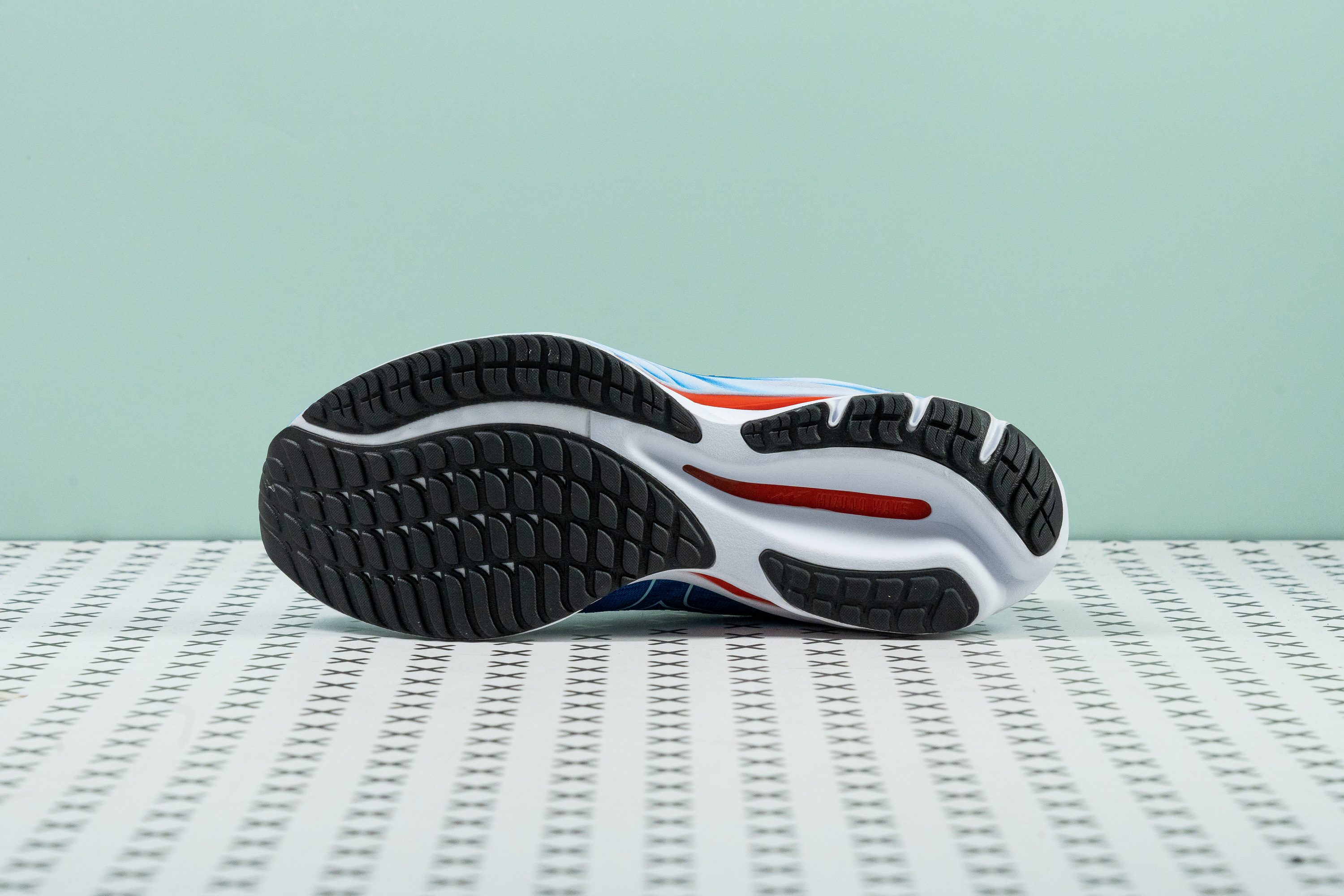 mizuno-wave-rider-26-outsole.JPG