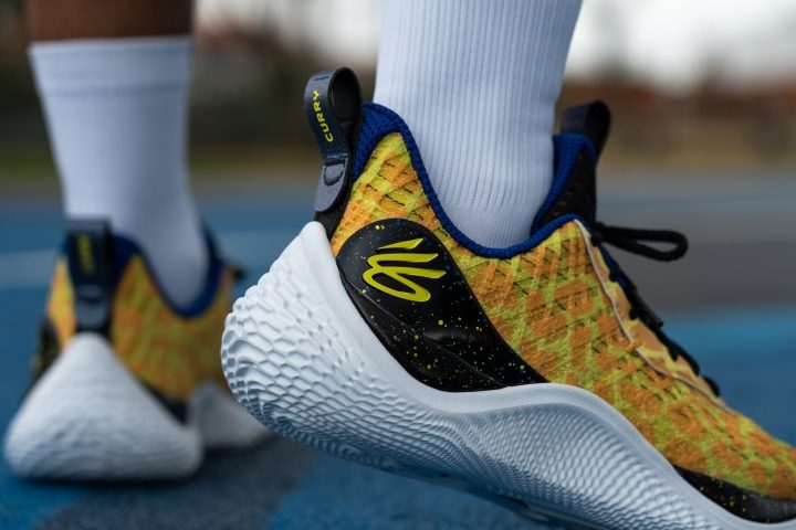 Under Armour Curry 10 heel cushioning