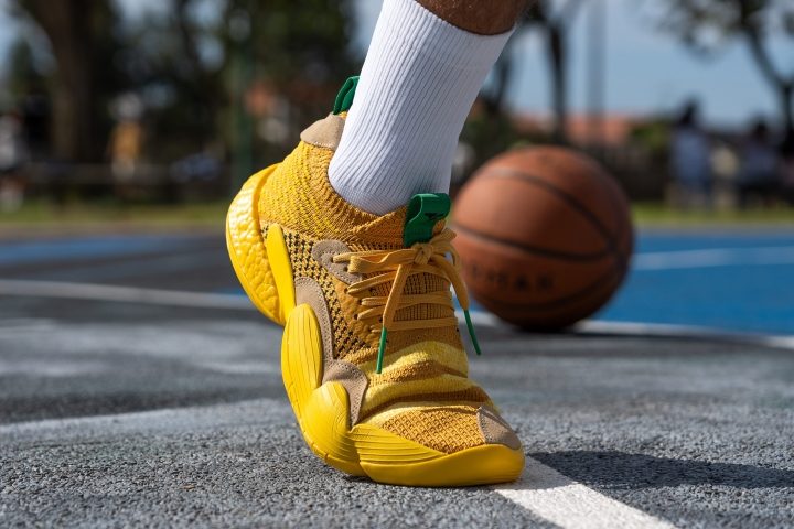Adidas Trae Young 2 laces
