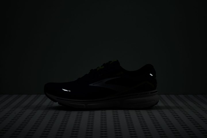 Brooks Ghost 15 Reflective elements