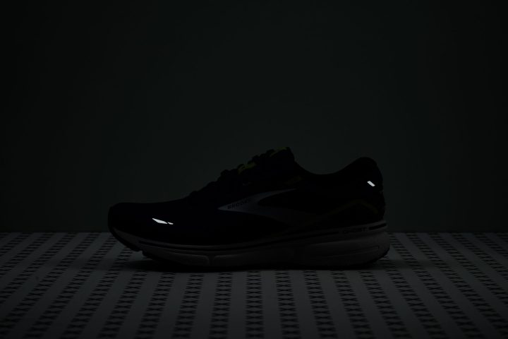 Brooks logo Ghost 15 Reflective elements