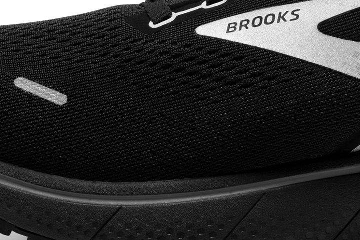Brooks Ghost 14 GTX brooks-ghost-14-gtx-upper-middle