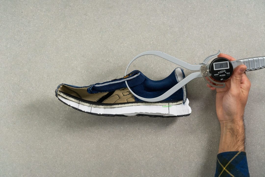 Cut in half: ASICS Gel Contend 8 Review | RunRepeat